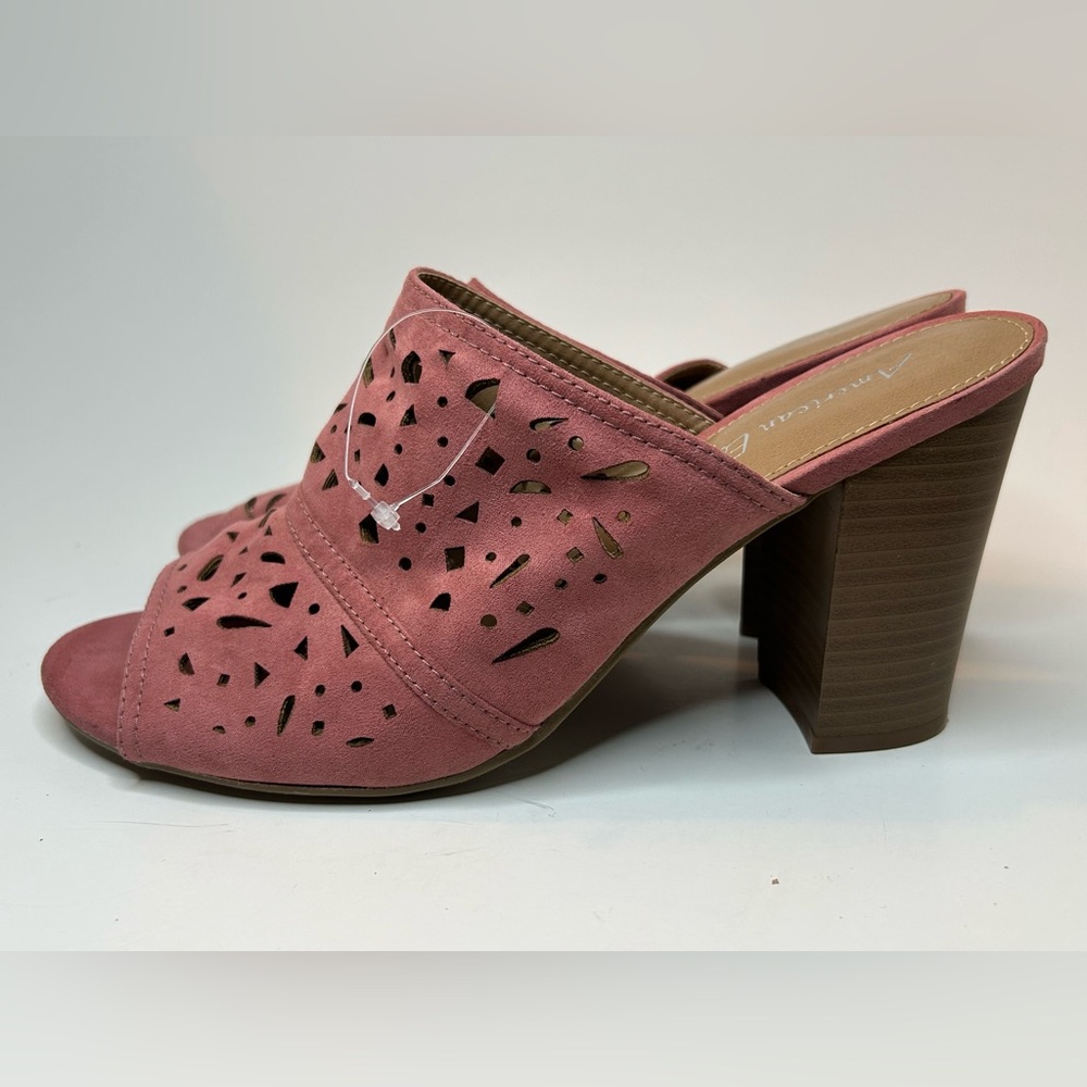 American Eagle Pink Cut Out Open Toe Suede Mule Slip On Heel Size 10